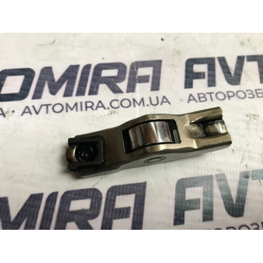Коромысло клапана, рокер Hyundai Santa FE II 2.2 CRDI 2009-2012 241702F000